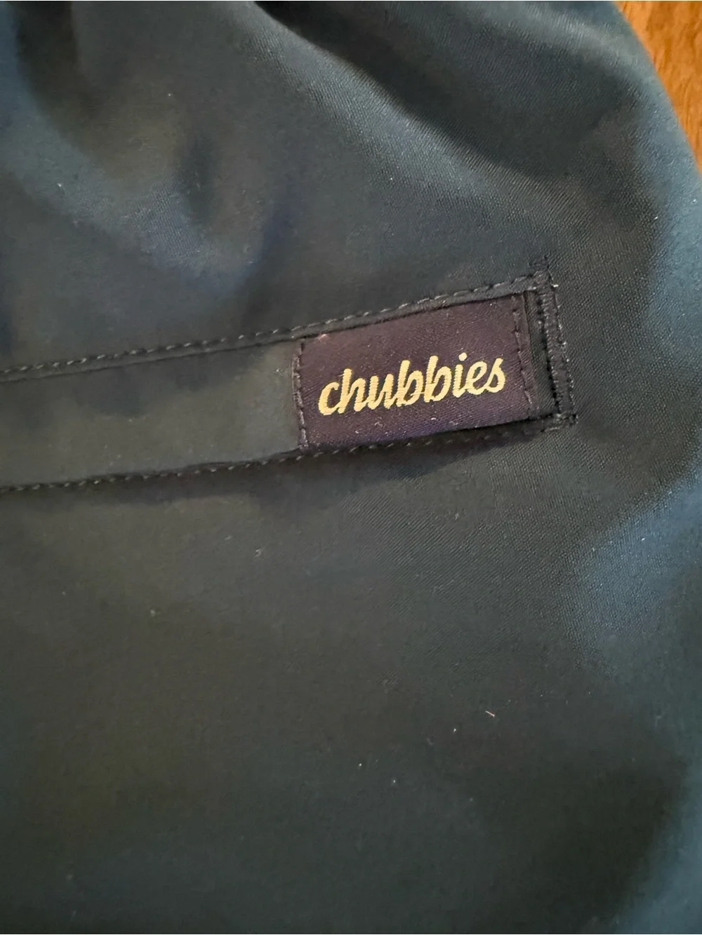 Chubbies Mens Swim Trunks Navy Blue Yellow Colorblock Mesh Lined Shorts Size S
